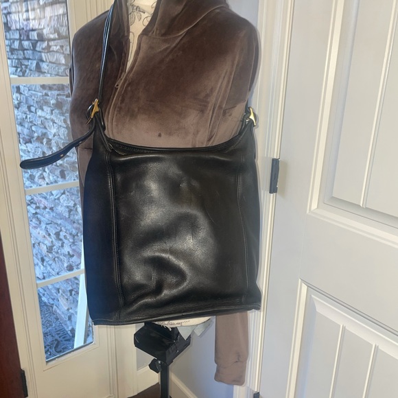 Vintage coach bucket leather bag. - Picture 1 of 6